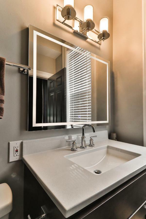 Luxury Apt W/ Spectrum Mood Lighting - Historic Cherokee Street Antique Row مرتفعات ميريلاند المظهر الخارجي الصورة