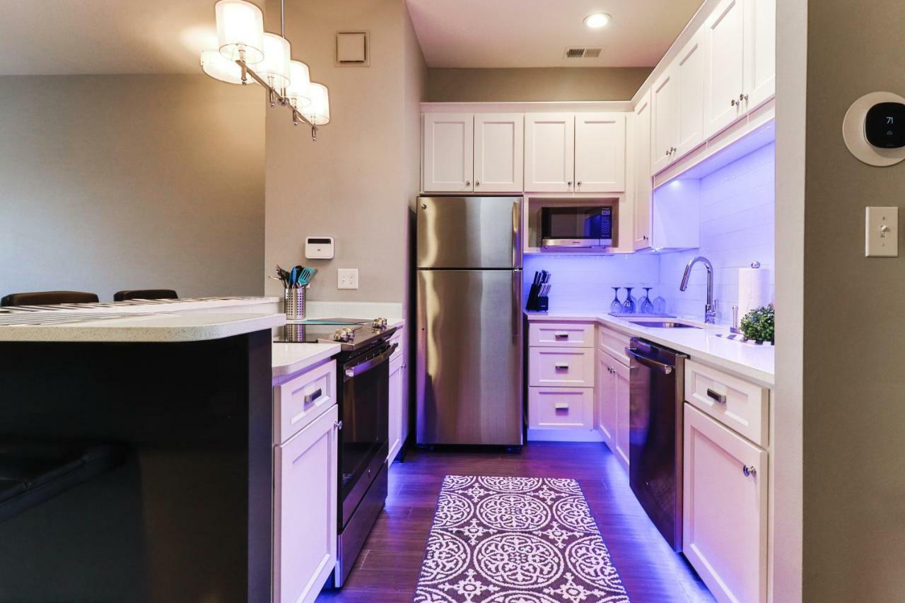 Luxury Apt W/ Spectrum Mood Lighting - Historic Cherokee Street Antique Row مرتفعات ميريلاند المظهر الخارجي الصورة